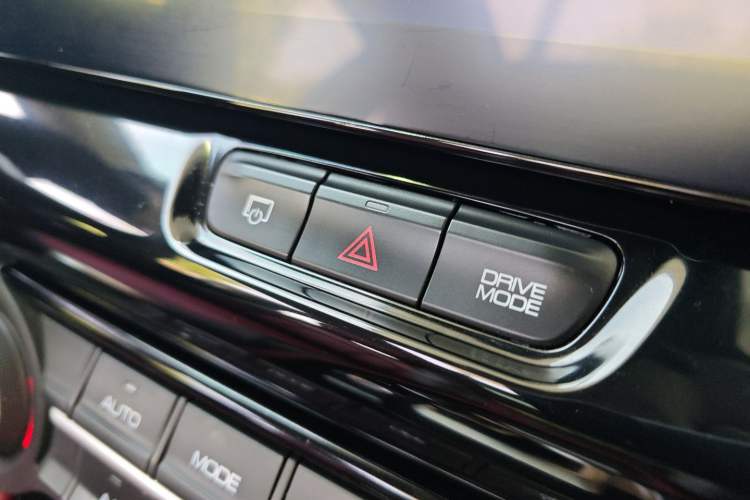 Used Dongfeng Aeolus AX7 2022 Mach Edition 1.5T DCT DF41 Interior 13