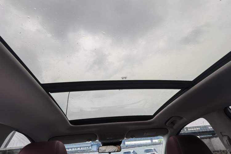 Used Dongfeng Aeolus AX7 2022 Mach Edition 1.5T DCT DF41 Interior 9