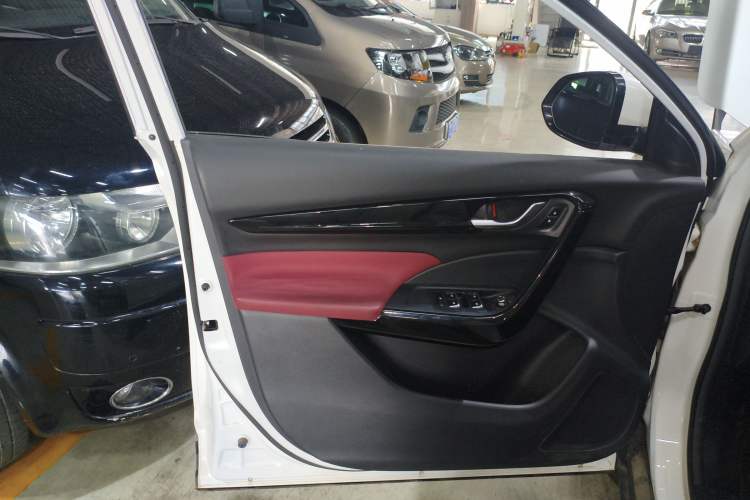 Used Dongfeng Aeolus AX7 2022 Mach Edition 1.5T Manual DF21 Left Front Door Interior