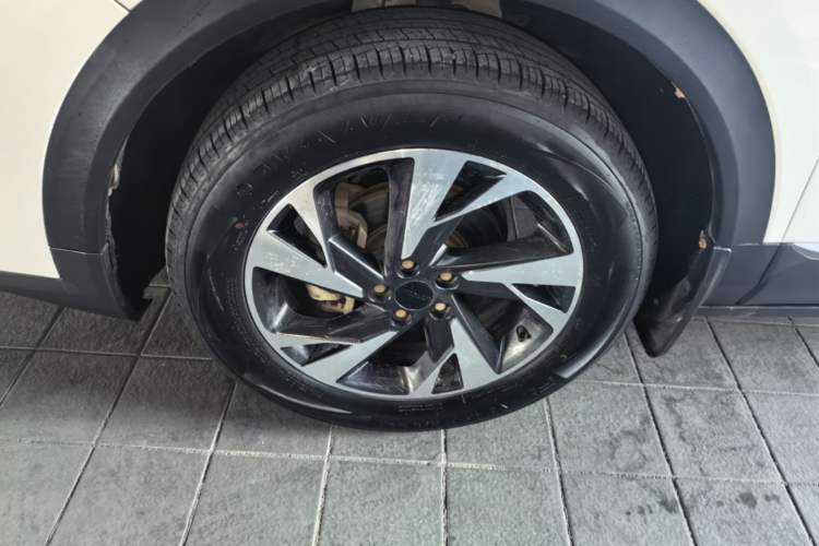Used Dongfeng Aeolus AX7 2022 Mach Edition 1.5T DCT DF31 Left Front Wheel Hub