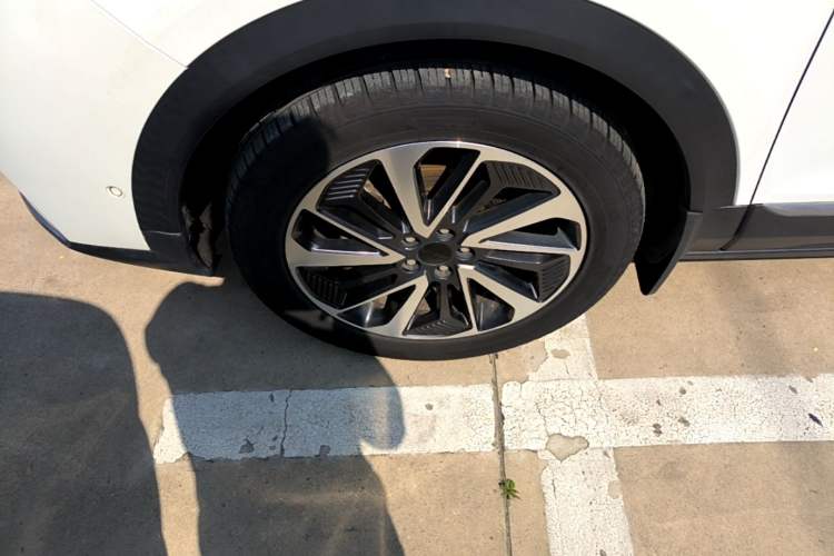 Used Dongfeng Aeolus AX7 2022 Mach Edition 1.5T DCT DF51 Left Front Wheel Hub