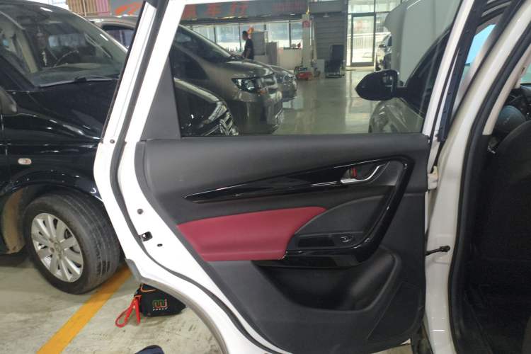 Used Dongfeng Aeolus AX7 2022 Mach Edition 1.5T Manual DF21 Left Rear Door Interior