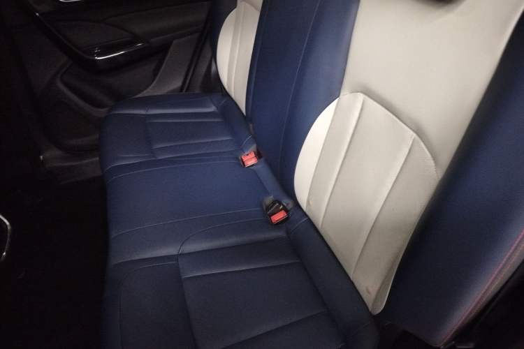 Used Dongfeng Aeolus AX7 2022 Mach Edition 1.5T DCT DF31 Left Rear Seat