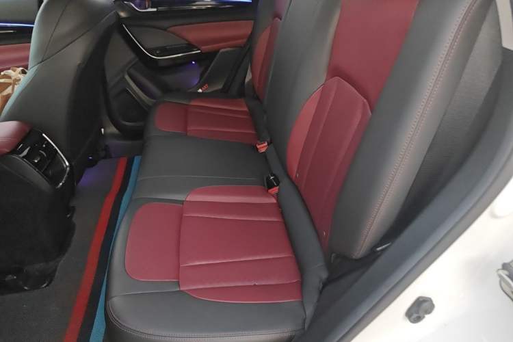 Used Dongfeng Aeolus AX7 2022 Mach Edition 1.5T DCT DF51 Left Rear Seat