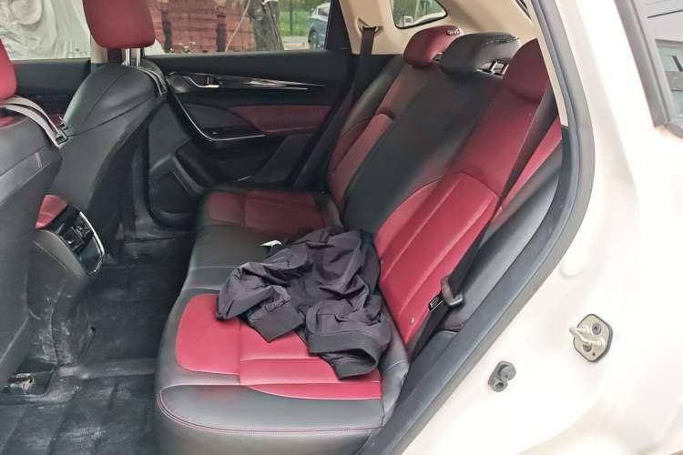 Used Dongfeng Aeolus AX7 2022 Mach Edition 1.5T DCT DF31 Left Rear Seat