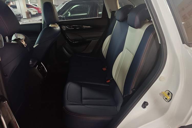 Used Dongfeng Aeolus AX7 2022 Mach Edition 1.5T DCT DF41 Left Rear Seat