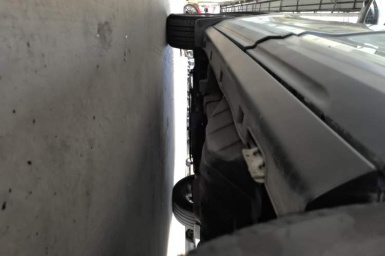 Used Dongfeng Aeolus AX7 2022 Mach Edition 1.5T DCT DF41 Left Side Sill