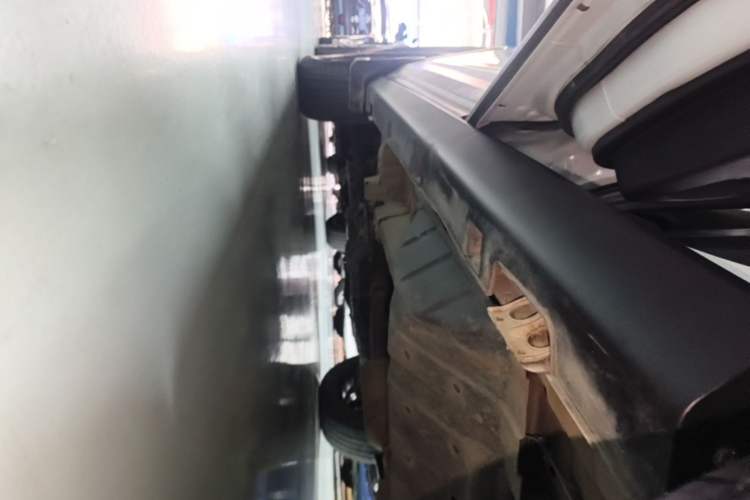 Used Dongfeng Aeolus AX7 2022 Mach Edition 1.5T DCT DF31 Left Side Sill