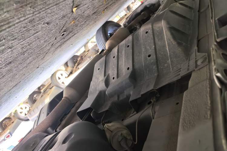 Used Dongfeng Aeolus AX7 2022 Mach Edition 1.5T DCT DF51 Left Side Sill