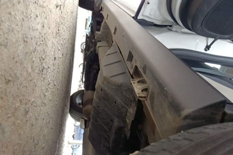 Used Dongfeng Aeolus AX7 2022 Mach Edition 1.5T DCT DF41 Left Side Sill