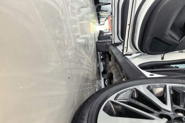 Used Dongfeng Aeolus AX7 2022 Mach Edition 1.5T DCT DF41 Left Side Sill