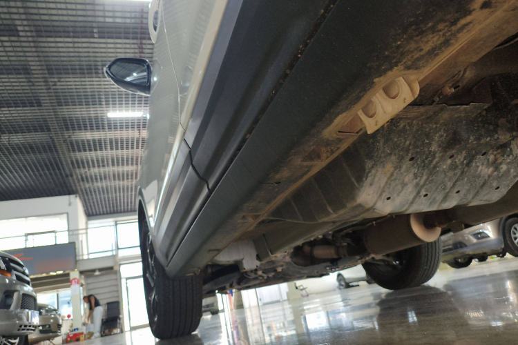 Used Dongfeng Aeolus AX7 2022 Mach Edition 1.5T Manual DF21 Left Side Sill