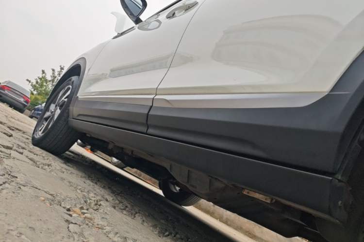 Used Dongfeng Aeolus AX7 2022 Mach Edition 1.5T DCT DF31 Left Side Sill