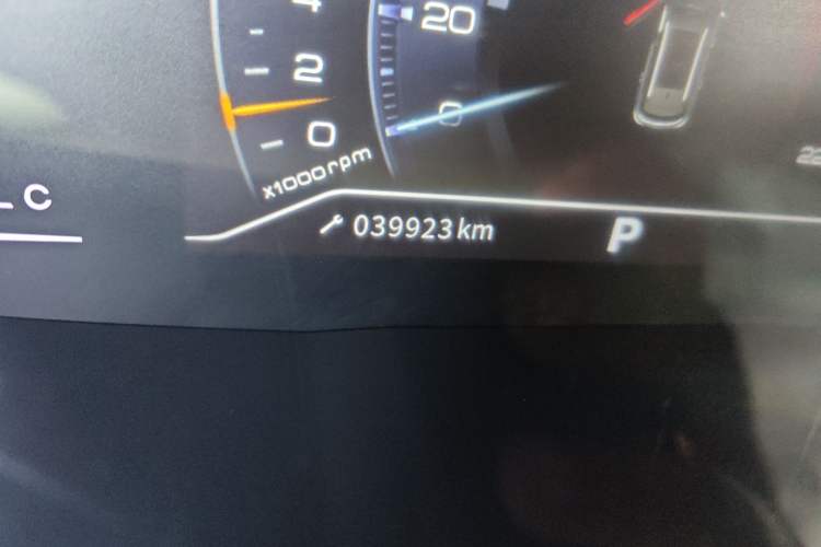 Used Dongfeng Aeolus AX7 2022 Mach Edition 1.5T DCT DF41 Odometer Close Up