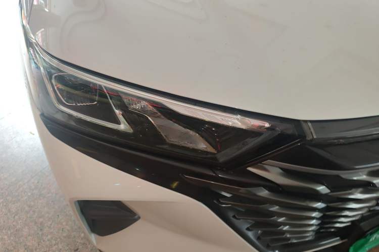 Used Dongfeng Aeolus AX7 2022 Mach Edition 1.5T DCT DF31 Right Front Headlight
