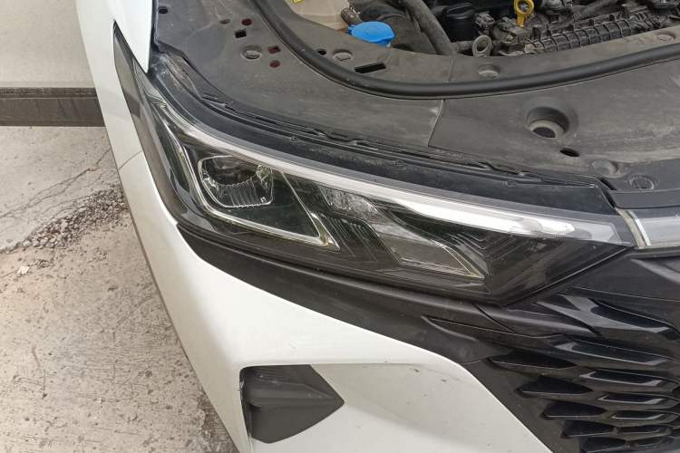 Used Dongfeng Aeolus AX7 2022 Mach Edition 1.5T DCT DF41 Right Front Headlight