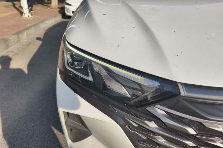 Used Dongfeng Aeolus AX7 2022 Mach Edition 1.5T DCT DF41 Right Front Headlight
