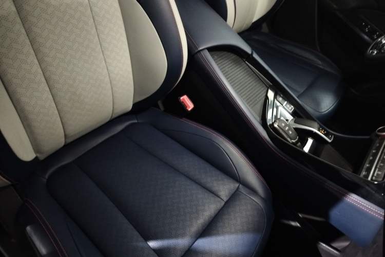 Used Dongfeng Aeolus AX7 2022 Mach Edition 1.5T DCT DF31 Right Front Seat