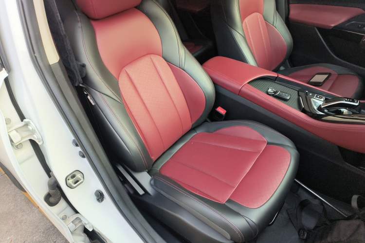 Used Dongfeng Aeolus AX7 2022 Mach Edition 1.5T DCT DF31 Right Front Seat