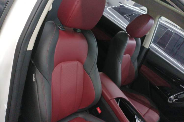 Used Dongfeng Aeolus AX7 2022 Mach Edition 1.5T DCT DF41 Right Front Seat