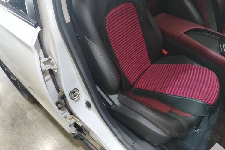 Used Dongfeng Aeolus AX7 2022 Mach Edition 1.5T Manual DF21 Right Front Seat
