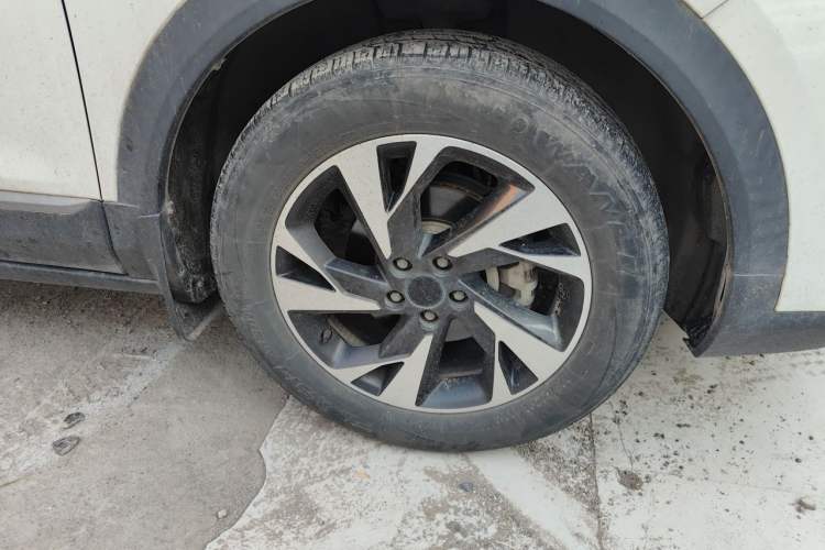 Used Dongfeng Aeolus AX7 2022 Mach Edition 1.5T DCT DF31 Right Front Wheel Hub