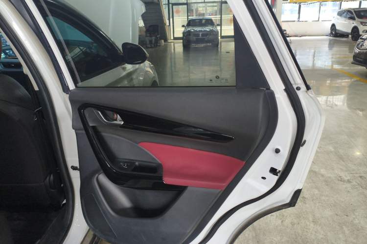 Used Dongfeng Aeolus AX7 2022 Mach Edition 1.5T Manual DF21 Right Rear Door Interior