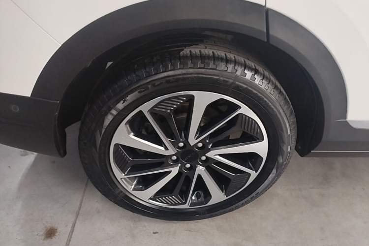 Used Dongfeng Aeolus AX7 2022 Mach Edition 1.5T DCT DF51 Right Rear Wheel Hub