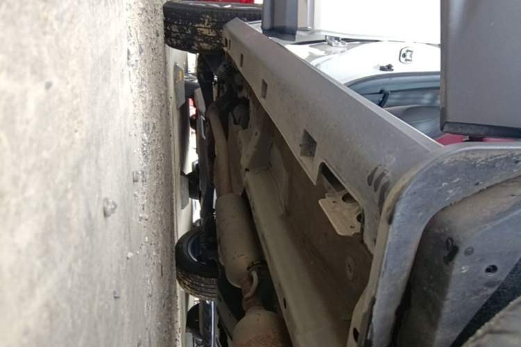 Used Dongfeng Aeolus AX7 2022 Mach Edition 1.5T DCT DF41 Right Side Sill