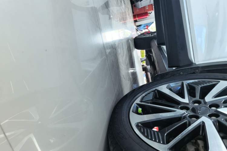 Used Dongfeng Aeolus AX7 2022 Mach Edition 1.5T DCT DF41 Right Side Sill