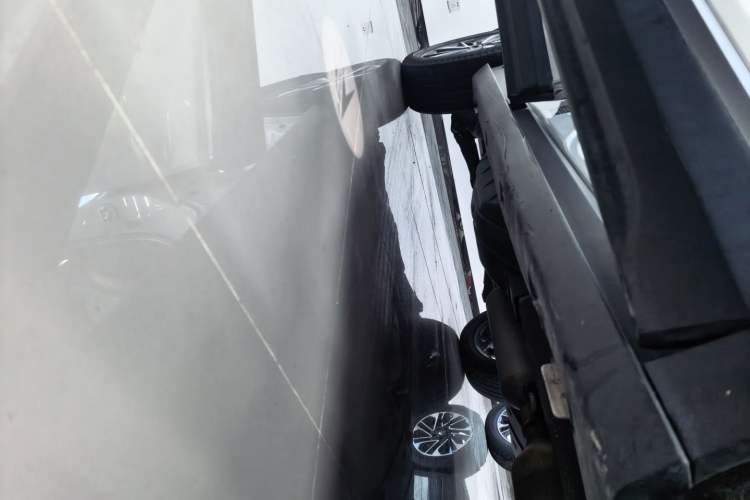 Used Dongfeng Aeolus AX7 2022 Mach Edition 1.5T DCT DF51 Right Side Sill