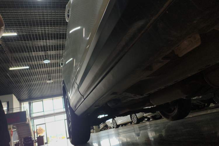 Used Dongfeng Aeolus AX7 2022 Mach Edition 1.5T Manual DF21 Right Side Sill