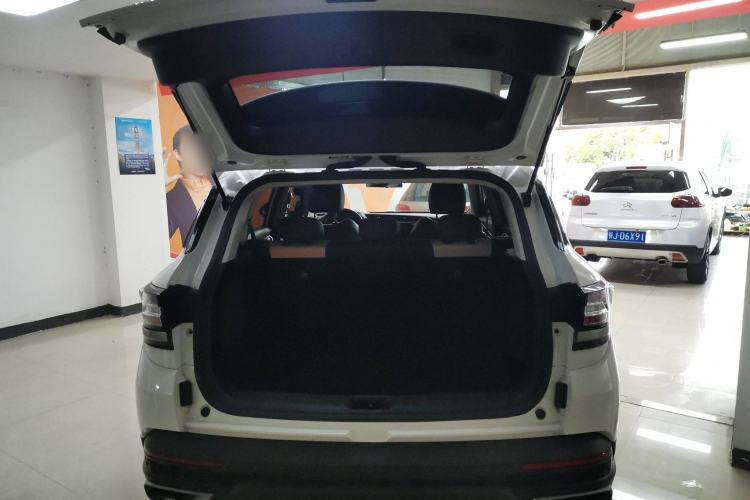 Used Dongfeng Aeolus AX7 2022 Mach Edition 1.5T DCT DF41 Trunk