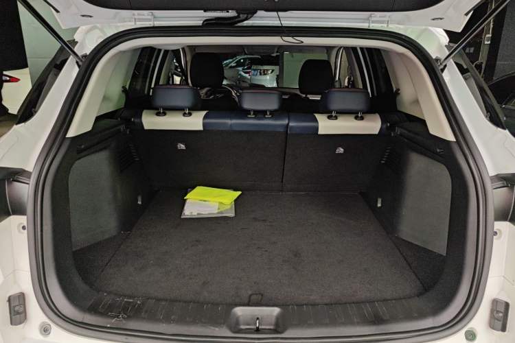 Used Dongfeng Aeolus AX7 2022 Mach Edition 1.5T DCT DF31 Trunk