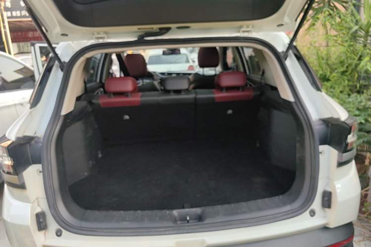 Used Dongfeng Aeolus AX7 2022 Mach Edition 1.5T DCT DF31 Trunk