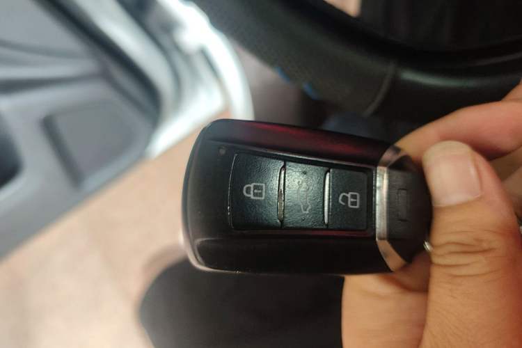 Used Dongfeng Aeolus AX7 2022 Mach Edition 1.5T DCT DF31 Vehicle Key