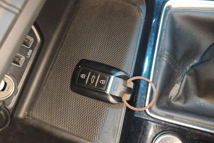 Used Dongfeng Aeolus AX7 2022 Mach Edition 1.5T Manual DF21 Vehicle Key