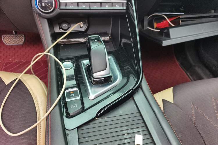 Used Dongfeng Aeolus AX7 2023 Mach Edition 1.5T DCT DF31 Gear Lever