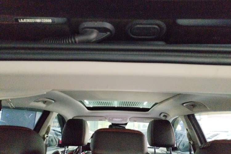 Used Dongfeng Aeolus AX7 2023 Mach Edition 1.5T DCT DF41 Headliner