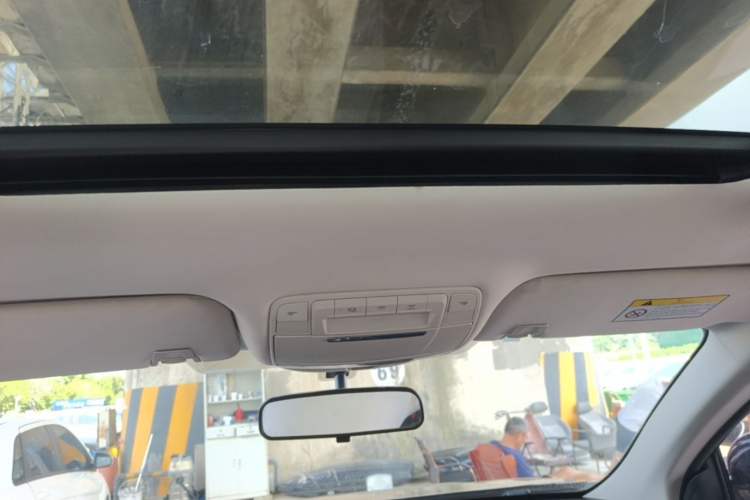 Used Dongfeng Aeolus AX7 2023 Mach Edition 1.5T DCT DF31 Headliner