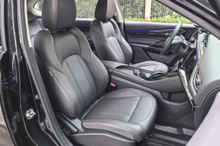 Used Dongfeng Aeolus AX7 2023 Mach Edition 1.5T DCT DF31 Interior 5