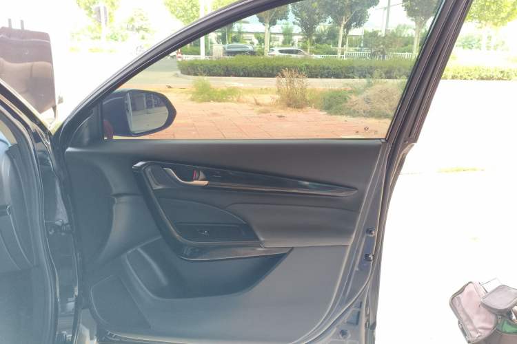 Used Dongfeng Aeolus AX7 2023 Mach Edition 1.5T DCT DF31 Interior 5