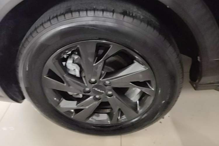 Used Dongfeng Aeolus AX7 2023 Mach Edition 1.5T DCT DF31 Left Front Wheel Hub