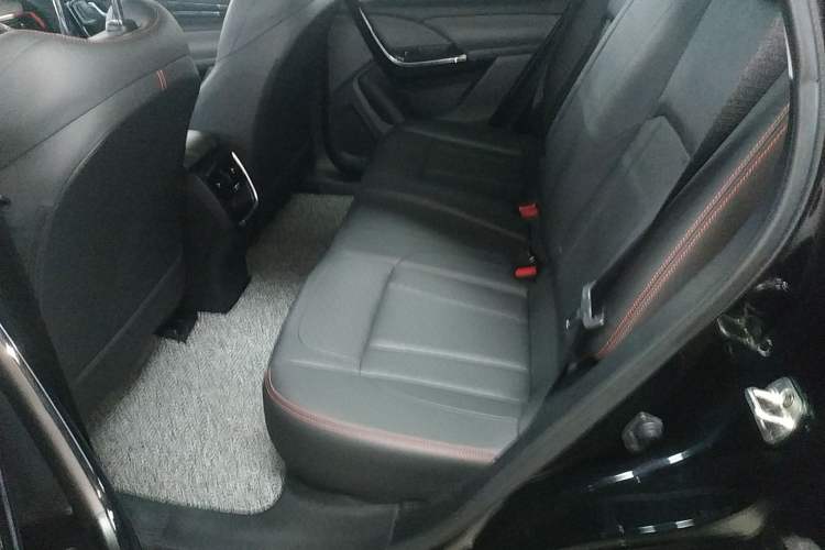 Used Dongfeng Aeolus AX7 2023 Mach Edition 1.5T DCT DF31 Left Rear Seat
