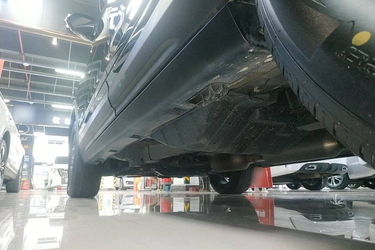 Used Dongfeng Aeolus AX7 2023 Mach Edition 1.5T DCT DF31 Left Side Sill