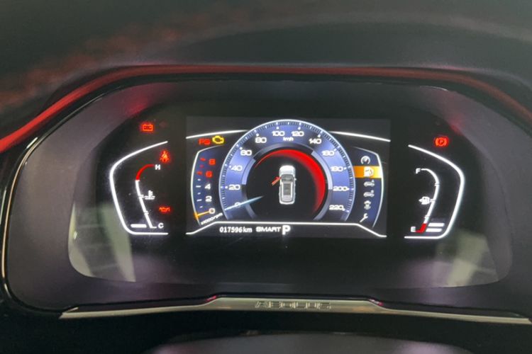 Used Dongfeng Aeolus AX7 2023 Mach Edition 1.5T DCT DF41 Odometer Close Up