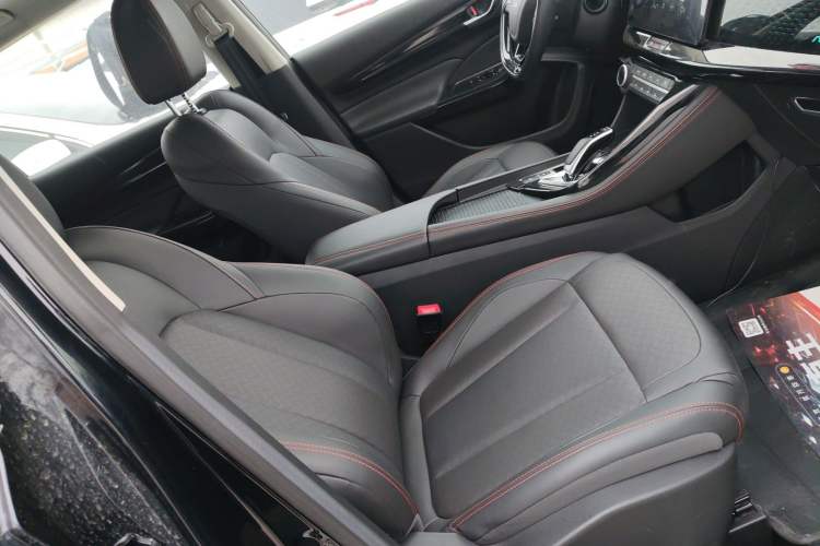 Used Dongfeng Aeolus AX7 2023 Mach Edition 1.5T DCT DF31 Right Front Seat