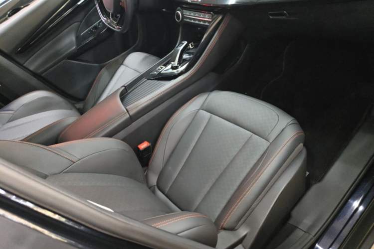 Used Dongfeng Aeolus AX7 2023 Mach Edition 1.5T DCT DF31 Right Front Seat