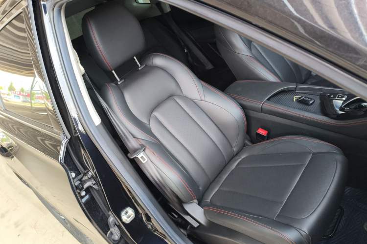 Used Dongfeng Aeolus AX7 2023 Mach Edition 1.5T DCT DF31 Right Front Seat