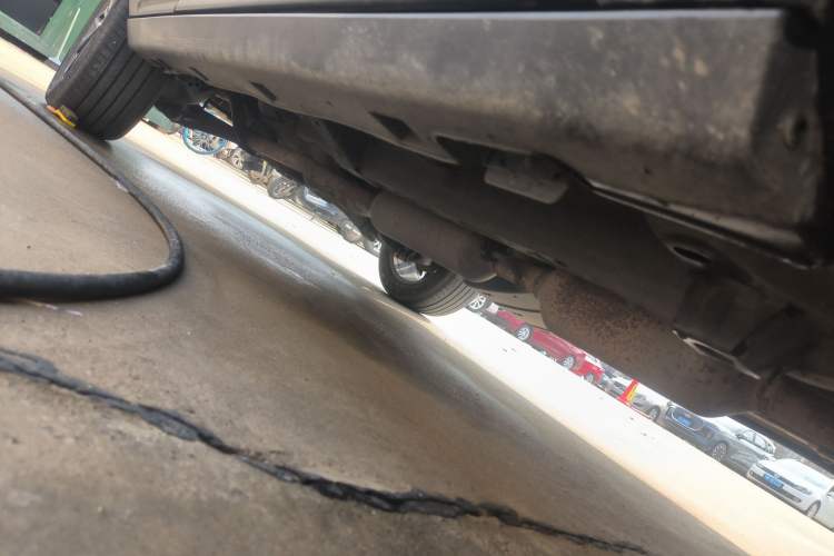 Used Dongfeng Aeolus AX7 2023 Mach Edition 1.5T DCT DF41 Right Side Sill